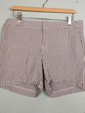 Banana Republic Factory grey white seersucker 5" shorts 10